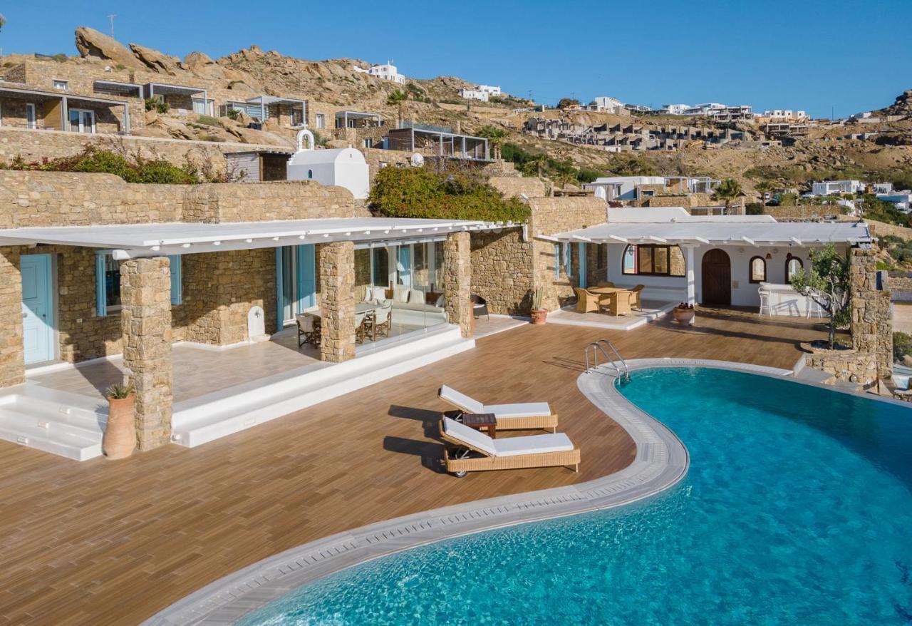 Guest house Etesians & Super Paradise Beach (Mykonos)