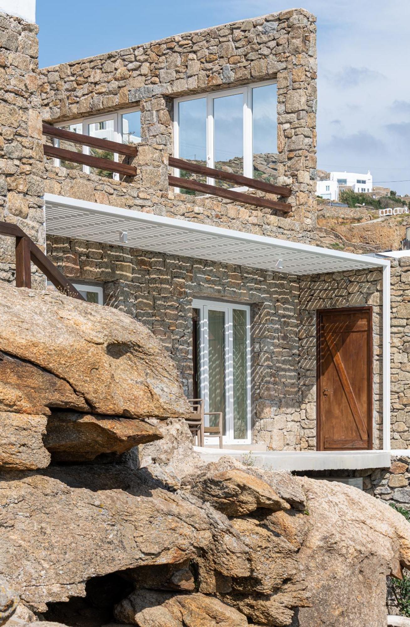 Etesians & Guest house